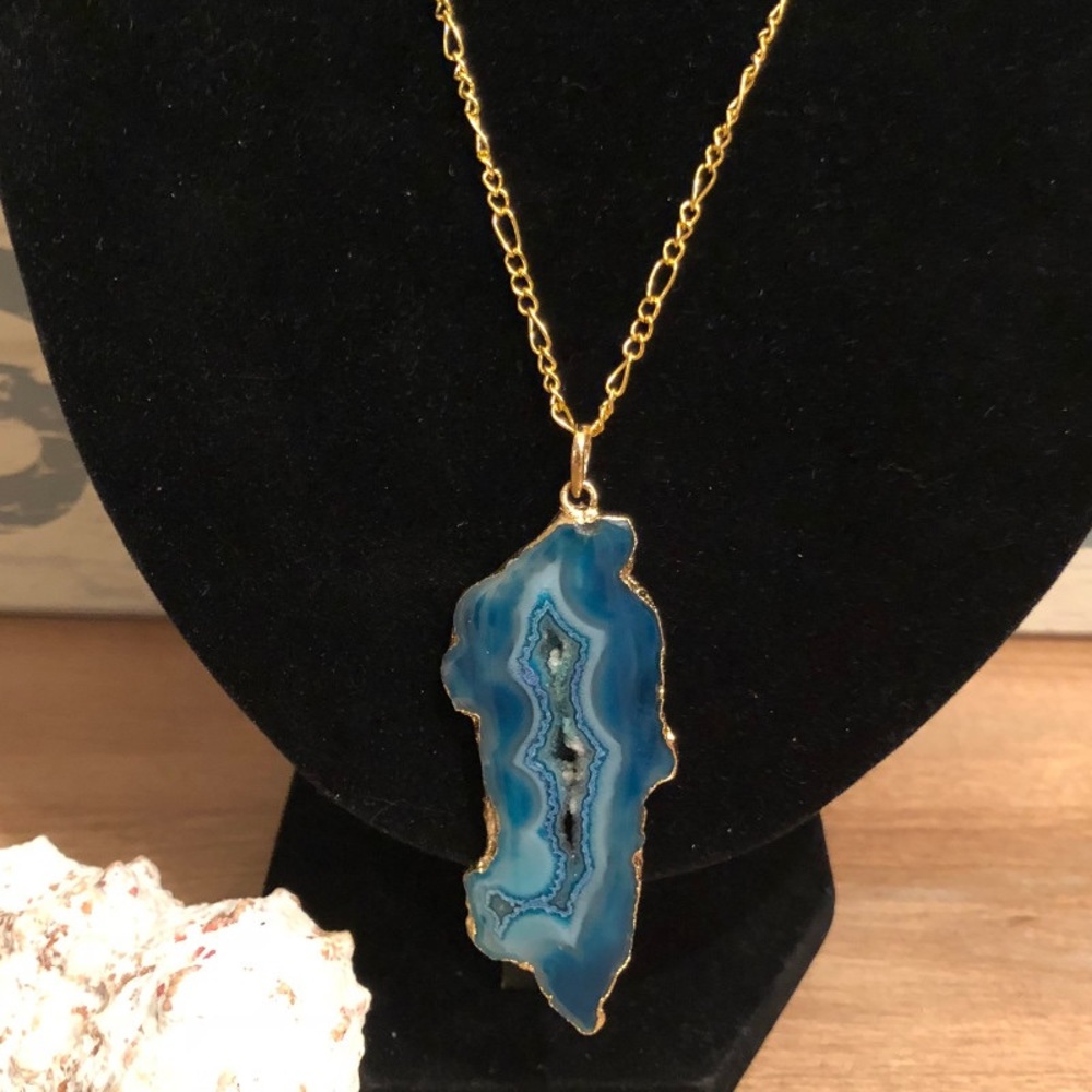 NWOT Fancy Agate Druzy Necklace – Teal WA4611
